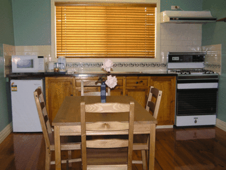 Charles Rasp Motor Inn And Cottages - South Australia Travel 4