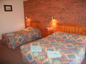 Tea House Motor Inn - South Australia Travel 1