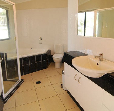 Sails At Kingscliff - South Australia Travel 4