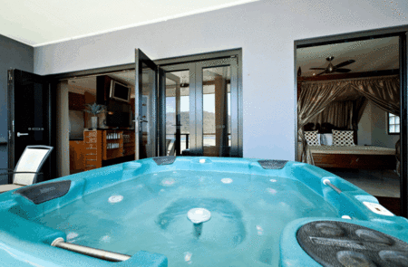 Waterfront Whitsunday Retreat - South Australia Travel