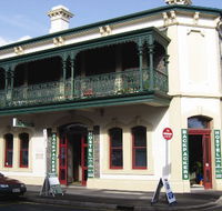 Adelaides Shakespeare Backpackers International Hostel - South Australia Travel