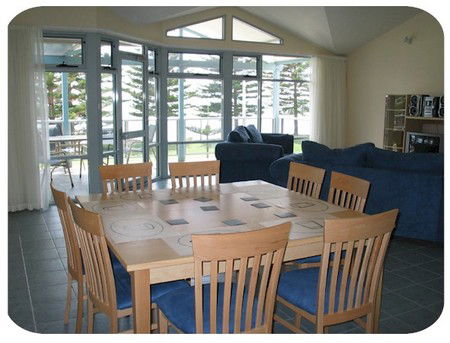 Port Lincoln Foreshore Apartments - South Australia Travel 1