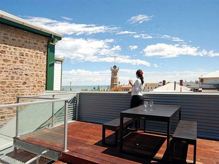 Timeball Apartments - South Australia Travel 4