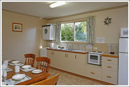 Amos House  & Swansea  Villas - South Australia Travel 3