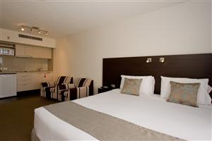 St Ives Motel Apartments - South Australia Travel 0