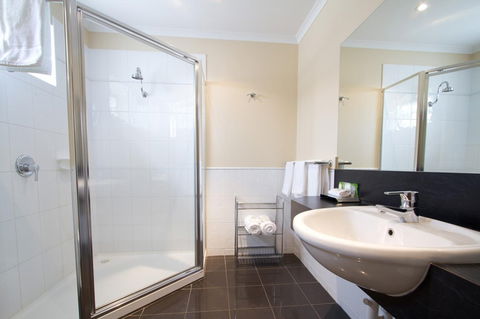 Lake Inn Ballarat - South Australia Travel 1