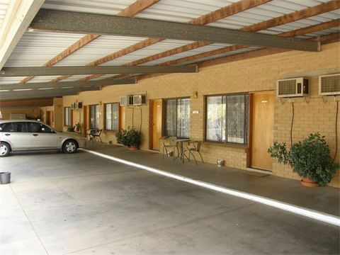 Orana Motor Inn - South Australia Travel 1