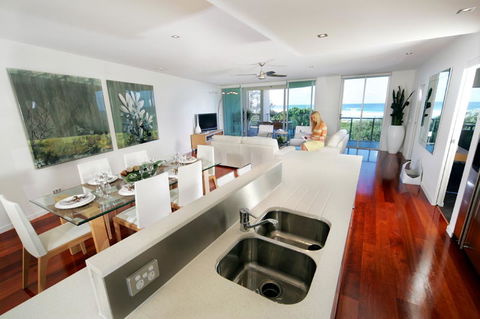 The Beach Cabarita - South Australia Travel 3