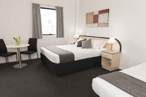 Adelaide Riviera Hotel - South Australia Travel 1