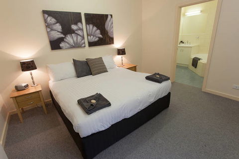 Port Lincoln Foreshore Apartments - South Australia Travel 5