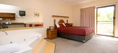 Renmark Hotel/Motel & Function Centre - South Australia Travel 7