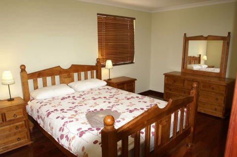 Four Elements Farmstay - South Australia Travel 0