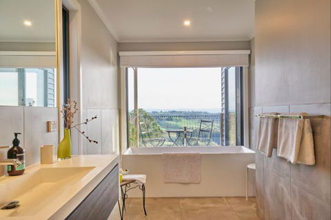 Halcyon Cottage Retreat - Self Contained Accommodation - South Australia Travel 6