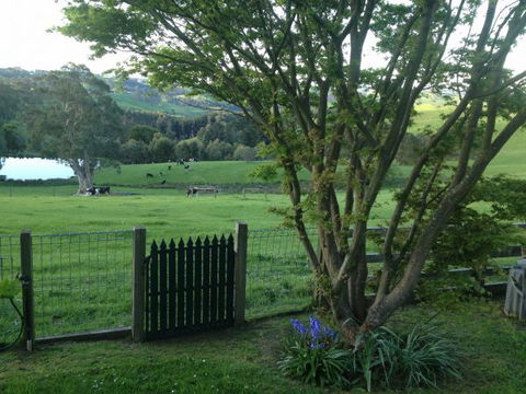 Halcyon Cottage Retreat - Self Contained Accommodation - South Australia Travel 7