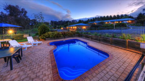 Top Of The Town Motor Inn Yackandandah - South Australia Travel 1