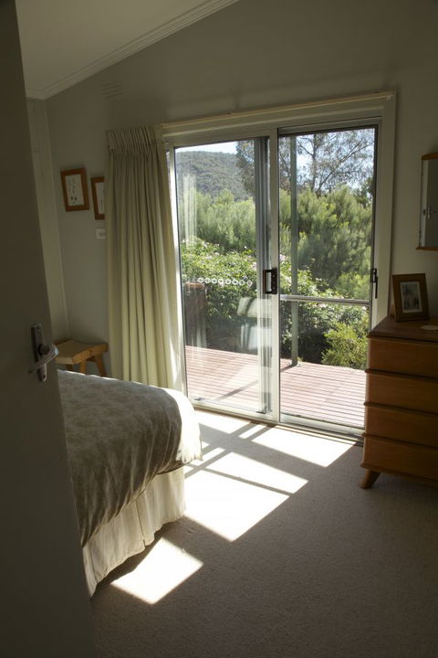 Kurringai Cottage - South Australia Travel 6