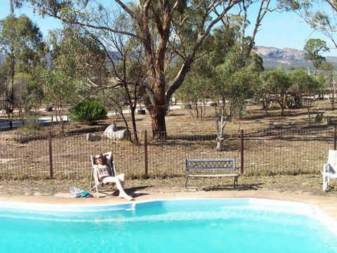 Mount Zero Log Cabins - South Australia Travel 1