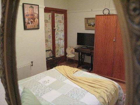 B&B Wodonga - Art Deco Accommodation - South Australia Travel 4