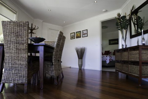 C-Deck Beach House Apartment - South Australia Travel 4