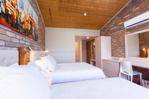 Farnham Court Motel - South Australia Travel 2