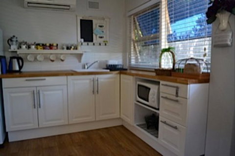 Garden Cottage B And B - South Australia Travel 2