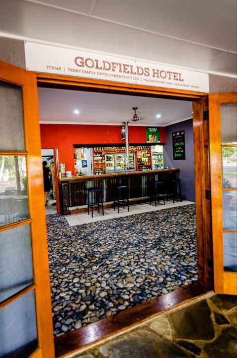 Goldfields Hotel And Finnigan's Rest - South Australia Travel 3