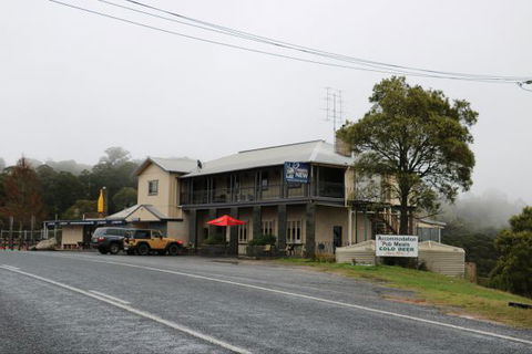Hampton Halfway Hotel Motel - South Australia Travel 0