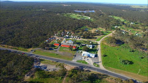 Inglewood Motel And Caravan Park - South Australia Travel 2