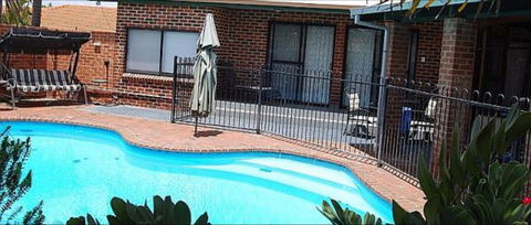 Karina Mews B&B - South Australia Travel 0