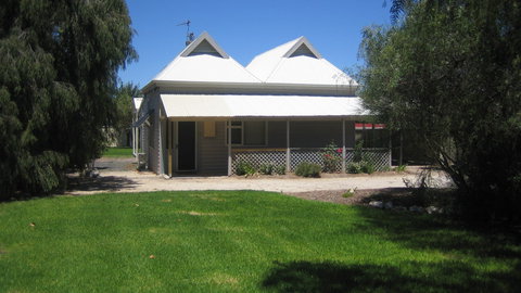 Naracoorte – Showgrounds Cottage - South Australia Travel 0