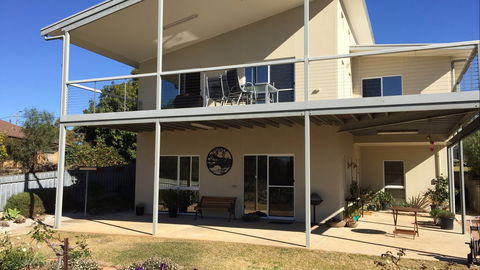 Lyreen's Apartment Bed And Breakfast - South Australia Travel 0