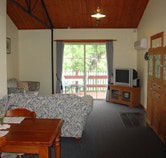 The Old Oak Bed and Breakfast - The Shearing Shed - South Australia Travel