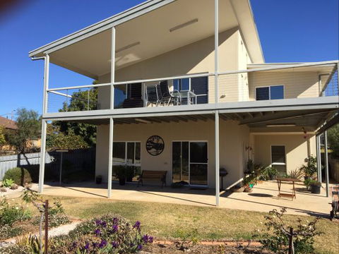 Lyreen's Apartment Bed And Breakfast - South Australia Travel 1