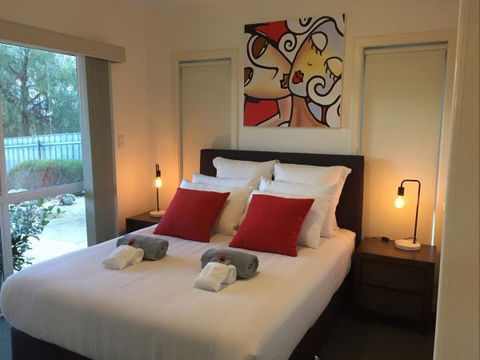 Lyreen's Apartment Bed And Breakfast - South Australia Travel 2