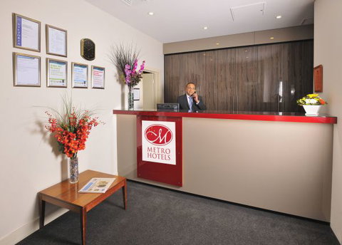 Metro Apartments On Bank Place - South Australia Travel 3