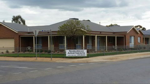Numurkah Apartments - The Miekleljohn - South Australia Travel 0