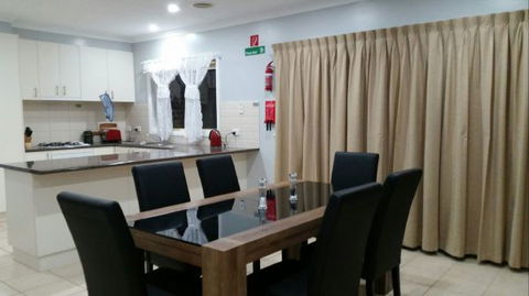 Numurkah Apartments - The Miekleljohn - South Australia Travel 1