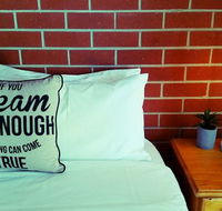 Pyrenees Motel - South Australia Travel