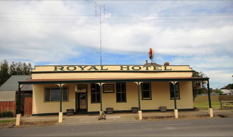 Royal Hotel Snake Valley - South Australia Travel 0