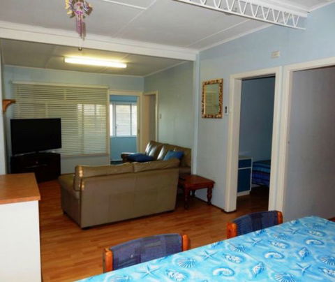 Samuel's Shack - South Australia Travel 5
