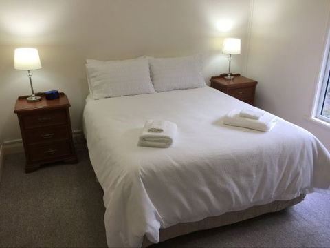 Smith Street Cottage - South Australia Travel 8