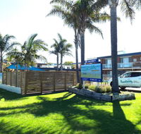 Surfside Holiday Apartments - South Australia Travel