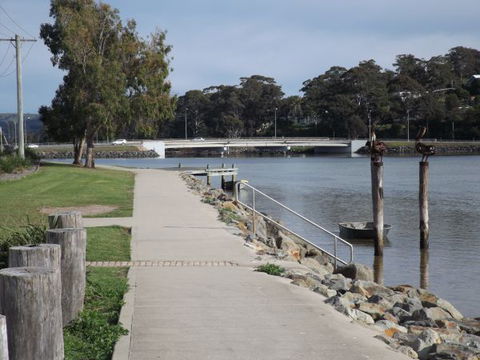 Surfside Holiday Apartments - South Australia Travel 7