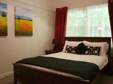 Tudor Cottages Mount Dandenong - South Australia Travel 9