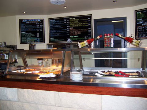 Victoria Hotel - South Australia Travel 1