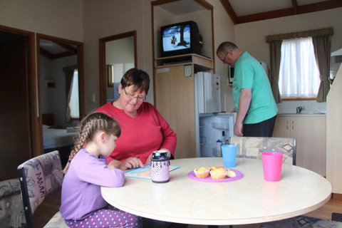 Warrnambool Holiday Park And Motel - South Australia Travel 5