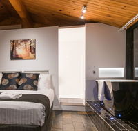 Waterfall Springs Retreat and Wildlife Sanctuary - South Australia Travel