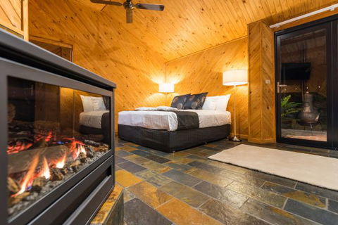 Waterfall Springs Retreat And Wildlife Sanctuary - South Australia Travel 4