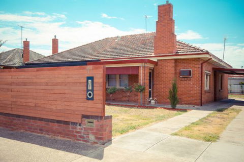 Wang Stays And Short Stops - South Australia Travel 7