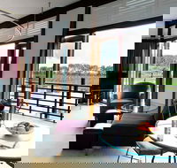 Bettenay's Lakeside Chalets and Luxury Spa Apartment - South Australia Travel